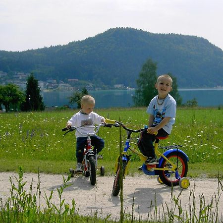 Gaestehaus Uggowitzer Drobollach am Faakersee Buitenkant foto