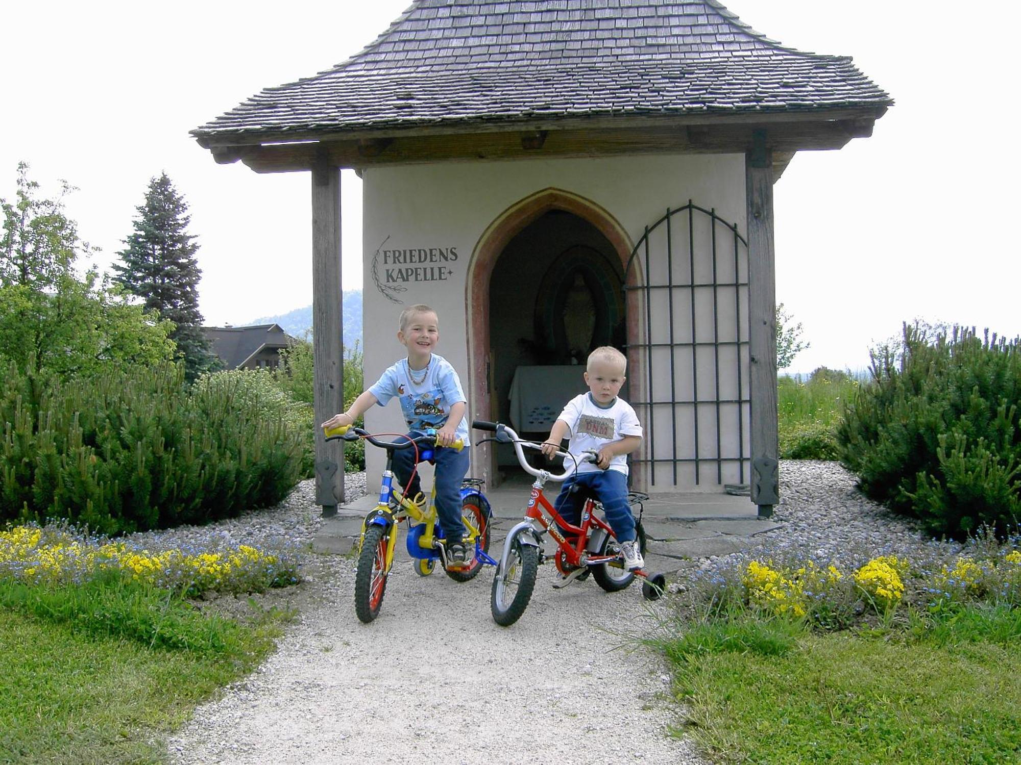 Gaestehaus Uggowitzer Drobollach am Faakersee Buitenkant foto